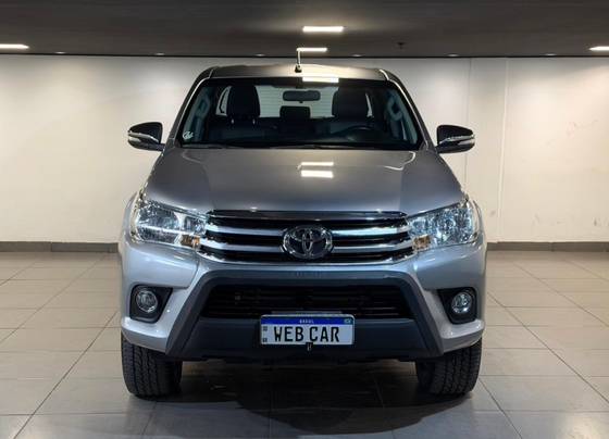 TOYOTA HILUX 2.8 SRV 4X4 CD 16V DIESEL 4P AUTOMÁTICO